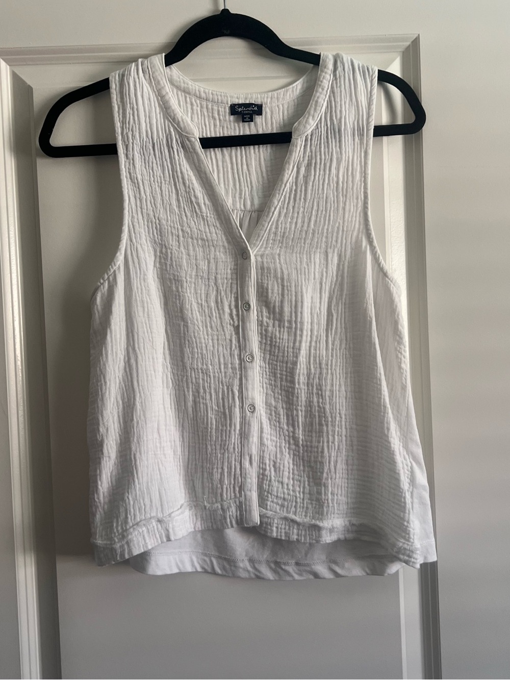 Splendid White Gauze Button-Front V-Neck Tank